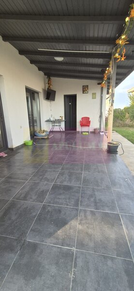 Sabareni, casa parter 134 mp, curte 505, finisata, mobilata si utilata